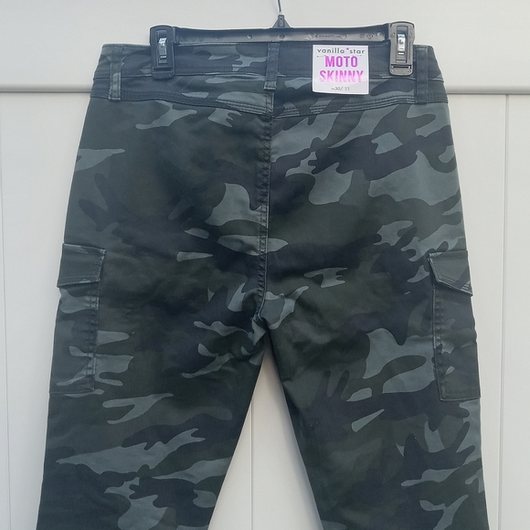 New Vanilla Star Camouflage Cargo Pants - Picture 7 of 7
